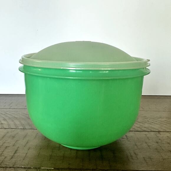 Vintage Tupperware Crisp It Lettuce Keeper with Lid NO Spike - Picture 1 of 3